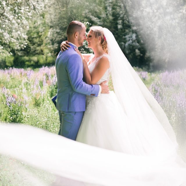"La passion de la photo, le feeling et la complicité avec mes mariés… c’est ça qui rend chaque mariage unique et mémorable." 💕📸✨

#PhotographeDeMariage #PassionPhoto #Complicité #Feeling #InstantsVrais #Émotions #MariésHeureux #SouvenirsPourLaVie #WeddingVibes #JourJ