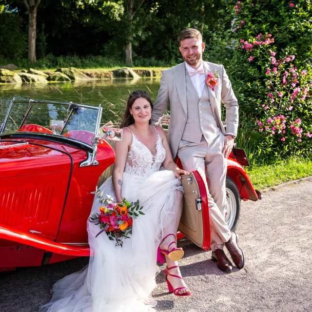 Un magnifique mariage comme je les aime ! ☀️✨
Du soleil du matin jusqu’au soir, une ambiance extraordinaire dès les premiers instants, des invités en or et des mariés rayonnants. Tous les ingrédients étaient réunis pour vivre une journée remplie d’émotions, de rires et de beaux souvenirs.
Des journées comme celle-ci me rappellent à quel point j’aime mon métier. 📸
#Mariage #PhotographeDeMariage #InvitésEnOr #Émotions #FousRires #MomentsAuthentiques